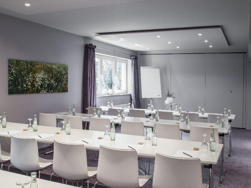 Airport Hotel By The New Yorker Cologne Exterior photo